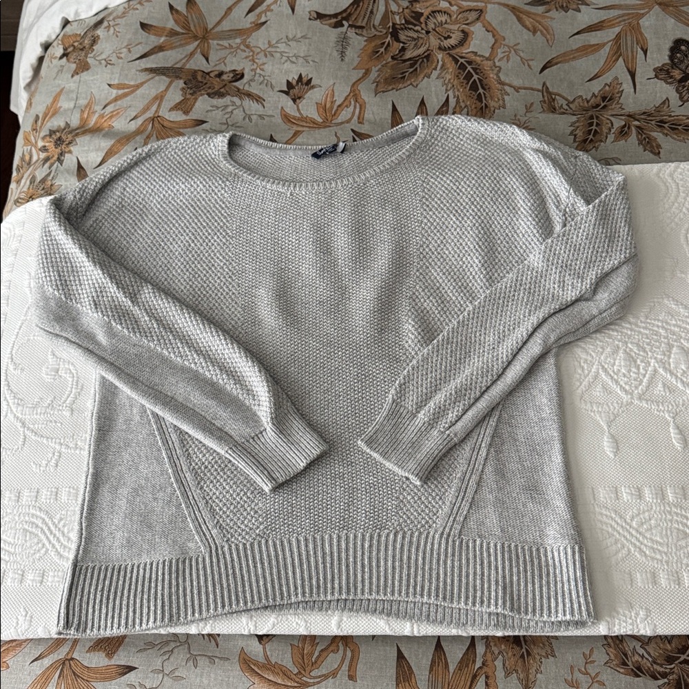 Splendid Light-Weight Crewneck Sweater